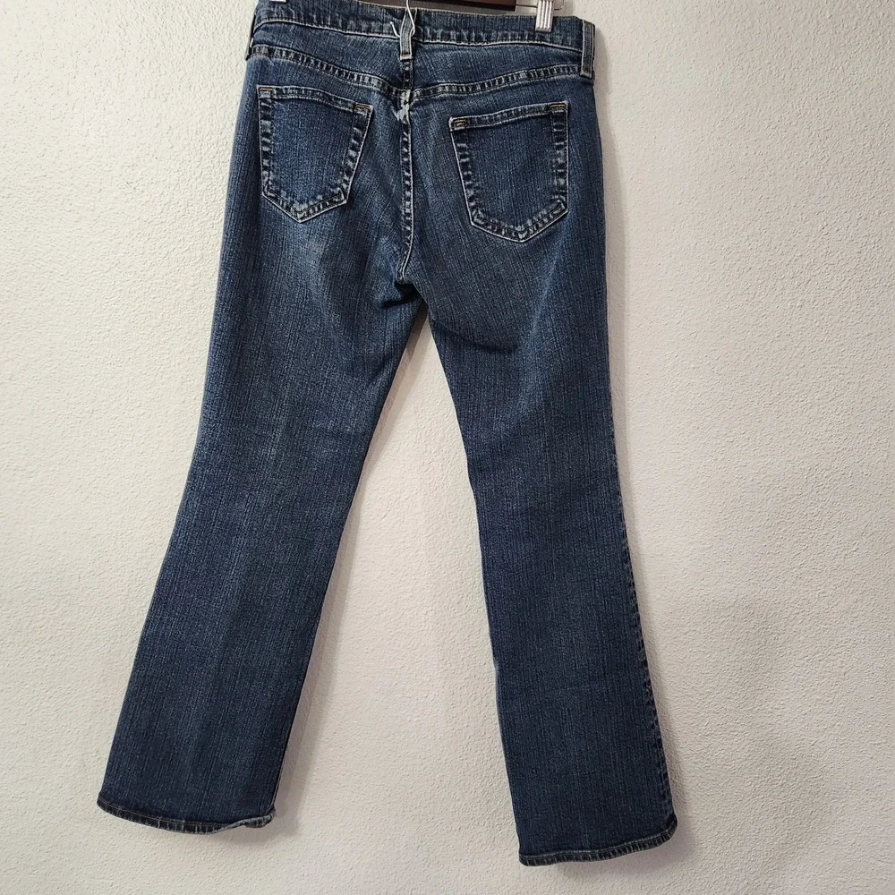 Y2k GAP womens bootcut medium wash denim Size 4‎